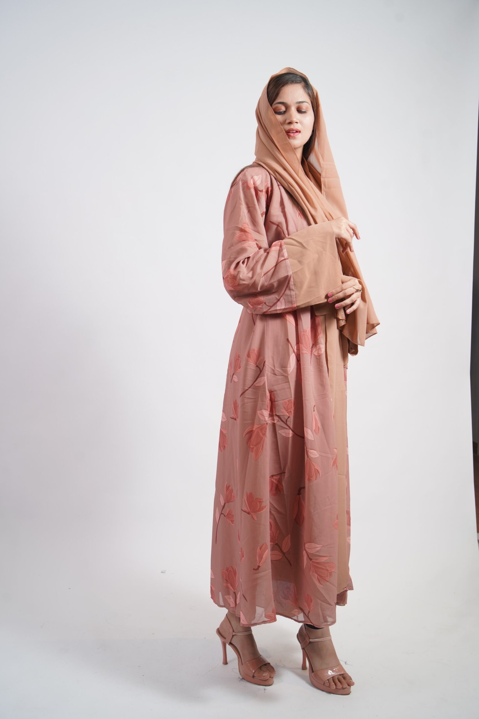 Blush & Rose Floral Print Abaya Set